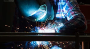 Wie sich Ältere länger im Beruf halten lassen