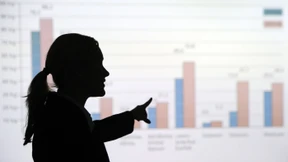 Mehrheit der Frauen fühlt sich im Job benachteiligt