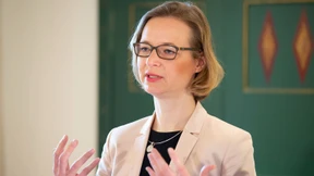 Bürgermeisterin will NPD-Stadträten weiterhin nicht die Hand geben