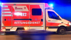 Zehn Menschen bei Autounfall verletzt worden