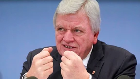 Bouffier ruft Hessen zu gelebter Demokratie auf