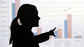 Frauen fragen selten nach dem Gehalt