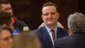 Er kam, sah und sprach – nur nicht über sich