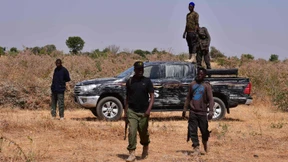 Zahlreiche Schüler von bewaffneten Angreifern entführt