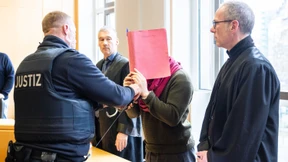 Sie schreiben übers „Autofahren“ und meinen damit Vergewaltigen