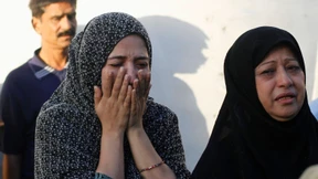 Dutzende Tote bei Anschlag in Karachi