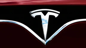 Wieder Unfall mit Tesla-Elektroauto