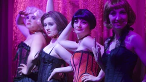 Den Liebhaber spielen und das Foyer fegen 