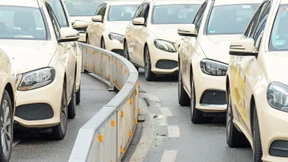 Protest gegen Taxipläne von Mercedes
