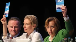 Von Storch und Weidel sehen sich als Zensuropfer