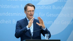 Lauterbach hält an Corona-Isolation fest