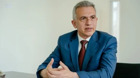 Peter Feldmann in Bedrängnis