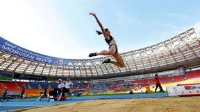 Fünf Leute und drei Hunde