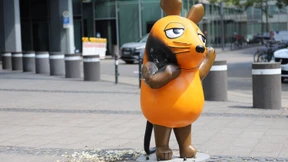 Die Maus von „Sendung mit der Maus“ in Brand gesetzt