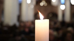 Das Erlöschen der Kerze verhindern