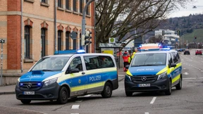 Zwei Verletzte nach Explosion in Mehrfamilienhaus