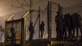 Zug erfasst Migranten nahe Calais – ein Toter