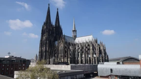 Un su manche Liter Wasser floß sickdämm ahm Dom vorbei