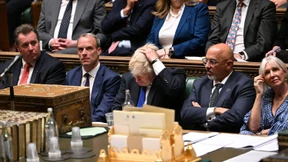 Johnson blickt in den Abgrund