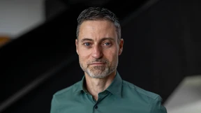 Den Glauben an die Menschen nicht verlieren