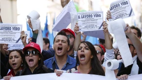 Zehntausende Italiener demonstrieren gegen Renzi