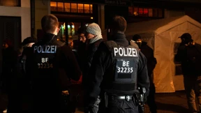 Polizei löst illegale Versammlung von Corona-Leugnern auf