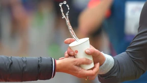 Vermittler der helfenden Hände