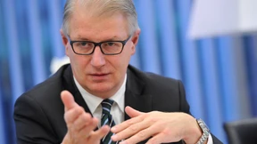 West LB muss  2700 Arbeitsplätze abbauen