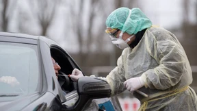 „Steigen Sie nicht aus. Befolgen Sie die Anweisungen“