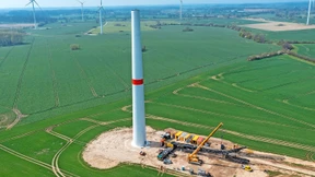 Die Altersvorsorge finanziert die Energiewende