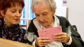 Wenn über Macht der Greise lacht