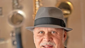 „Der Keller“ feiert und vibriert