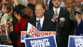 Demokrat Jones gewinnt überraschend Senats-Nachwahl in Alabama