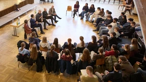 Von Epstein bis Indien – wie Schüler die F.A.Z. lesen