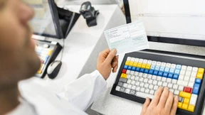 Haben Ärzte, Apotheker und Manager gemeinsam betrogen?