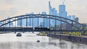 Vorarbeiten für neue Eisenbahnbrücke