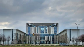 Alle Macht für Merkel