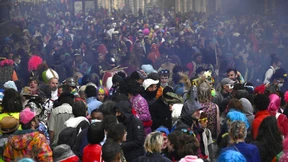 Marseille feiert ausgelassen Karneval