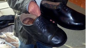 Streit um Hochzeitsschuhe des weltgrößten Mannes endet mit Vergleich