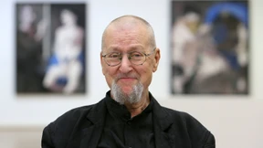 Seine Entkleideten bleiben glatthäutig 