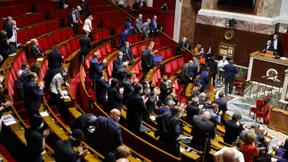 Opposition wettert gegen Macrons Führungsstil