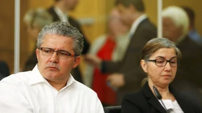 Gruppenbild mit Rissen