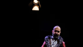 Alppoh, sagt die Stehlampe