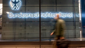 Der Feind steht woanders