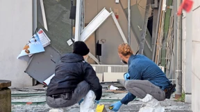 Täter sprengen Geldautomaten