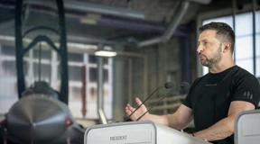 Selenskyj nennt F-16-Lieferungen „historisch“