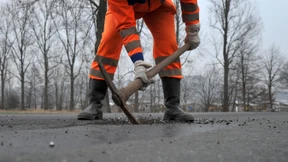 Jedes dritte Straßenbauprojekt aus Geldmangel verschoben