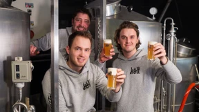 Ein Bier als Mittel gegen die rheinische Rivalität