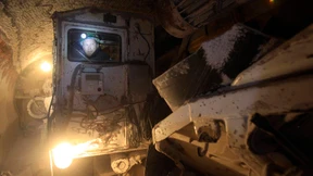 Rubel sinkt auf Rekordtief