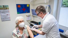 Erstmals ausreichend Impfstoff für Arztpraxen